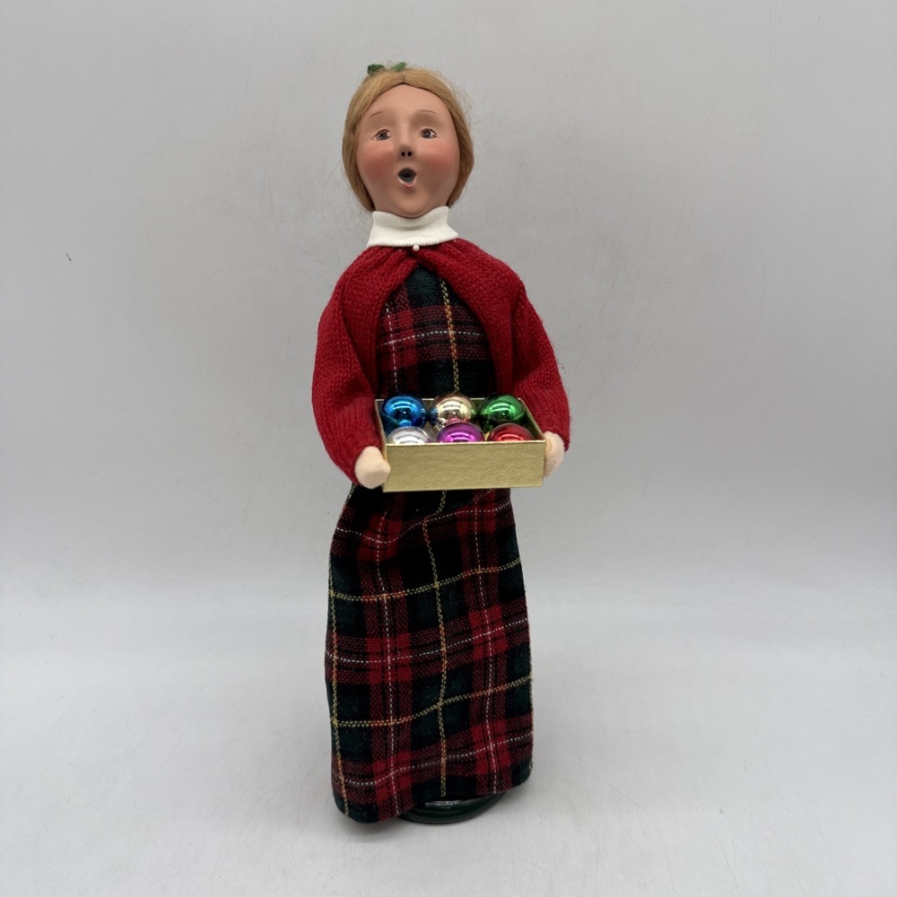 Byers' Choice Caroler Woman w/ Christmas Tree Ball Ornaments 2006